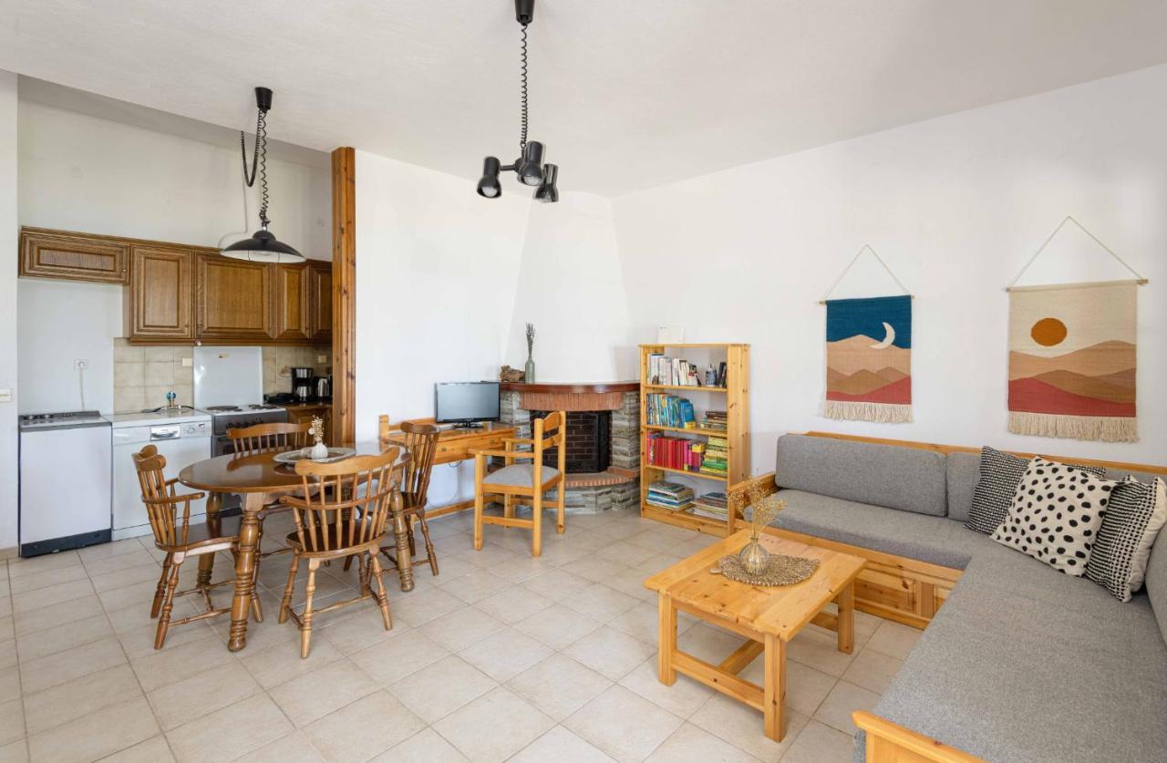Melo Pearl, Beachfront House In #feelslikehome Nikiti (Sithonia)