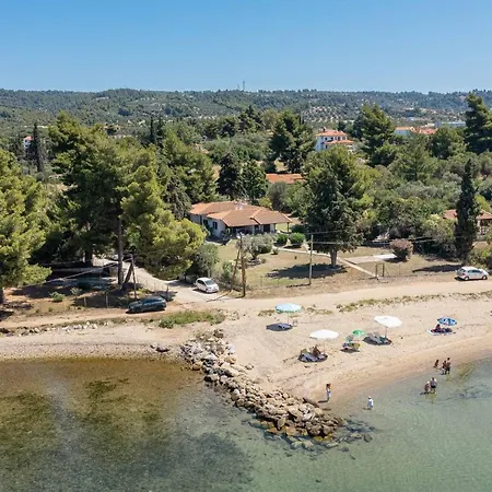 Melo Pearl, Beachfront House In Nikiti #Feelslikehome Exterior photo