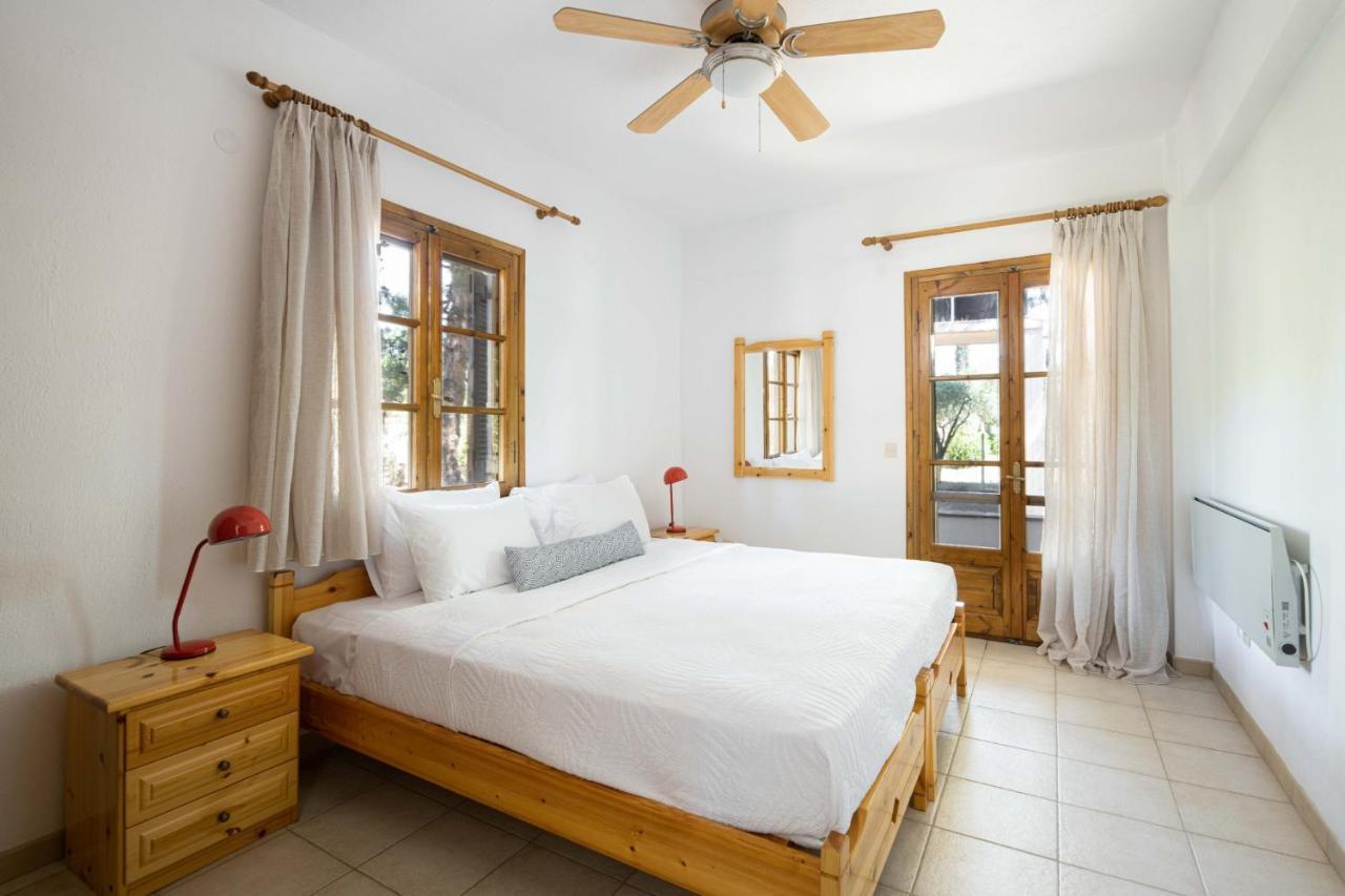 Melo Pearl, Beachfront House In #feelslikehome Holiday home *