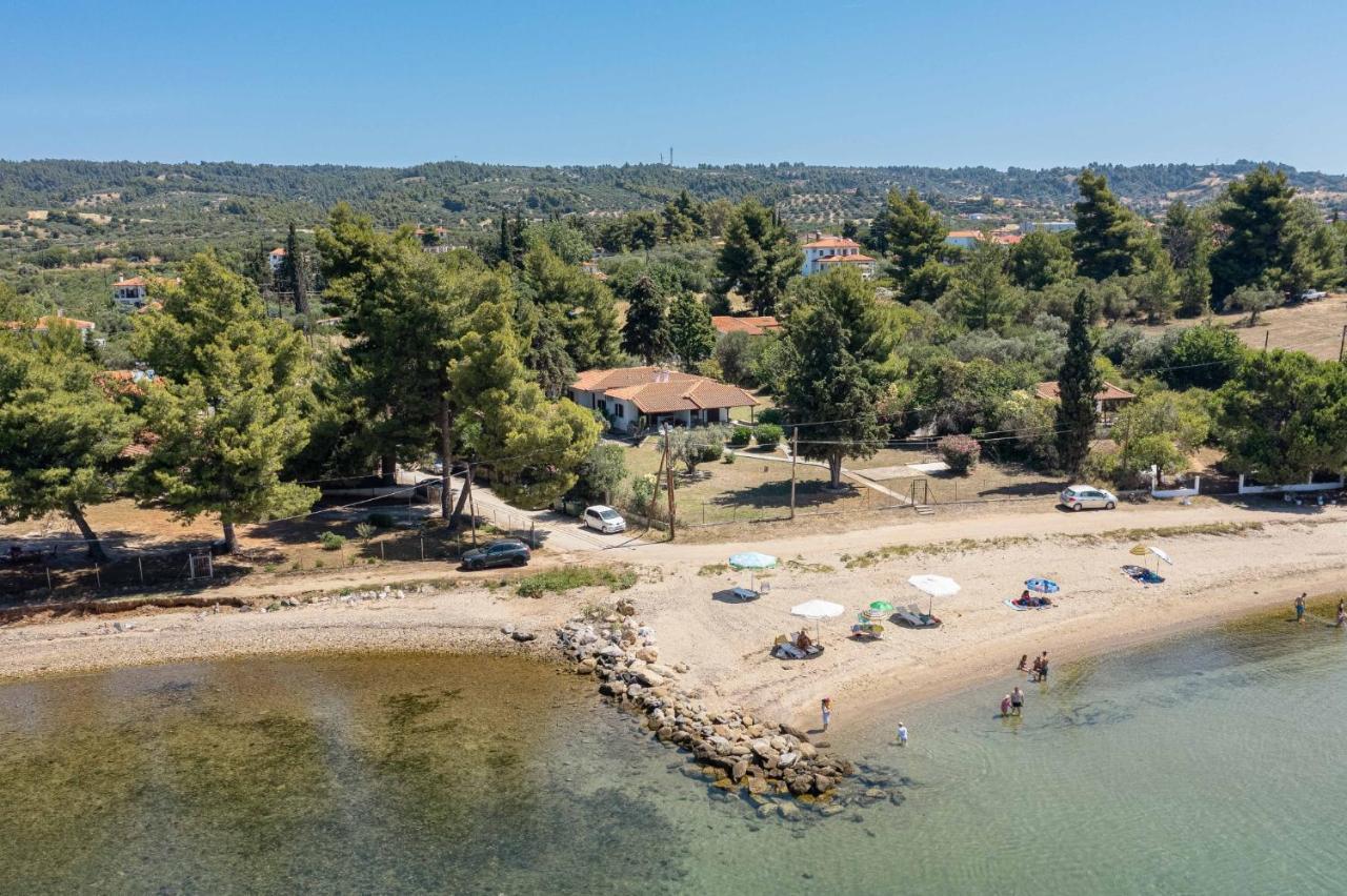 Holiday home Melo Pearl, Beachfront House In #feelslikehome